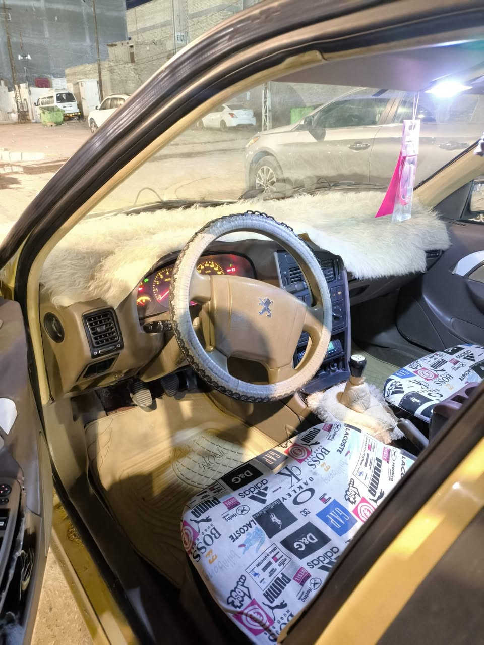 يا الله السلام عليكم بيجو اكد 2016 للبيع
((43 ورقه وبيهه مجال )) رقم كربلاء باااسمي السياره بيهه جاملغ الايمن و البنيد جارد و بدلته السياره سنويه لل2029 و شرط التحويل السياره مكينه و گير و عينه و صينيه و تبريد و كهربائيات كله كفاله سياره مال جناي حداديه 80 بالميه مكان السياره كربلاء ***********
