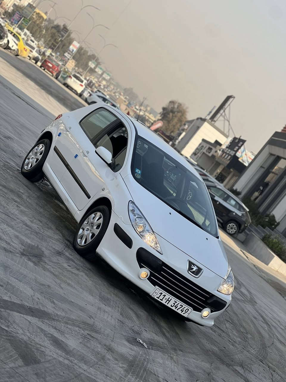 للبيع
بيجو 2006
السياره بدون قطرة صبغ
1-اربعة جامات اوتو 
2-كمبيوتر
3-مرايات كهرباء
4-بلاجكتور 2006
5-قفل مركزي
6- حساسات خلفية شغالة
السياره بدون اي جطلات على وضع الشركه شرط
كير درجة اولى
محرك درجة اولى 
صدر امامي خلفي 100/100
ترايها شرط زيرو 
السياره كلها على وضع الشركه 
تايرات جديد
لايتات اصليات جديد 
بك لايت اصلي
السياره احلا من الصور

داخلها جديد بدون اي عيوب 

السياره بأسمي تحويل او وكالة موجود

هزة وفحص جديد
 
رقم مسطرة مشروع وطني
سنوية 2031 

السياره بدون اي نقوصات 

السعر (75) وبيها مجال 

***********
***********
