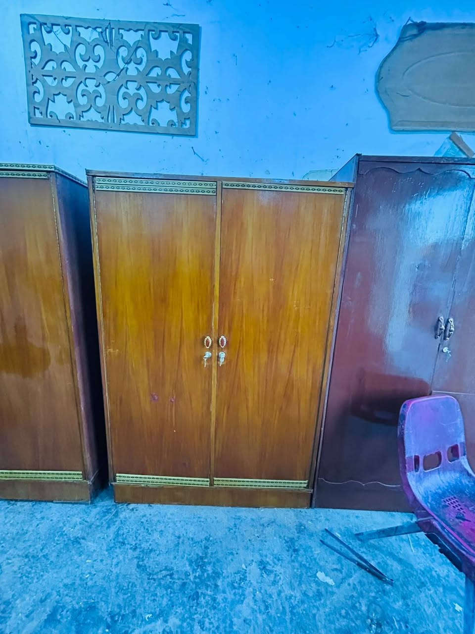 جرباية نفرين حطاطة وميز مراية حطاطة السعر 140الف
كنتور 6بوب حطاطة السعر 230الف
كنتور 3بوب حطاطة سعر 165الف
كنتور بابين حطاطة سعر 100الف
كنتور بابين حطاطة سعر 70الف 
العنوان التاميم القادسية الاولى شارع المشاتل 
للأستفسار***********
