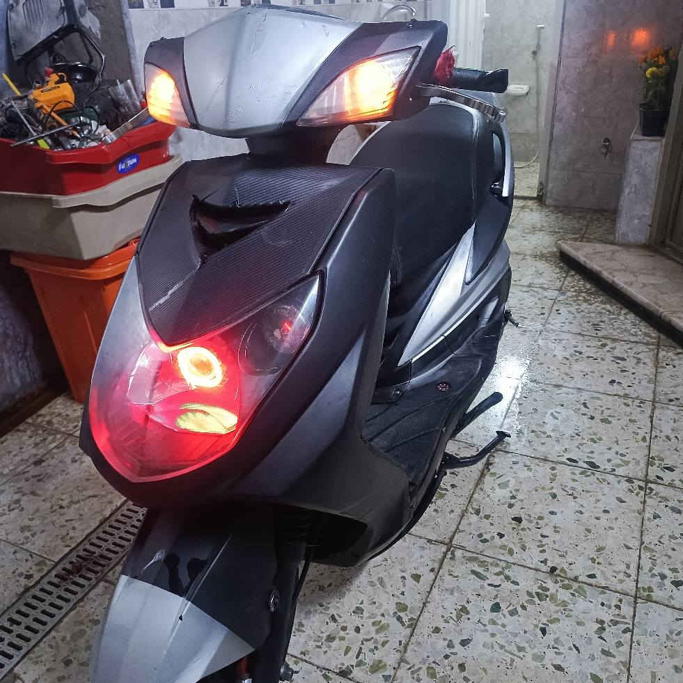 سكنس فحل تشتغل وتطفه ما اعرف اشبيه ابيع طافي ***********
