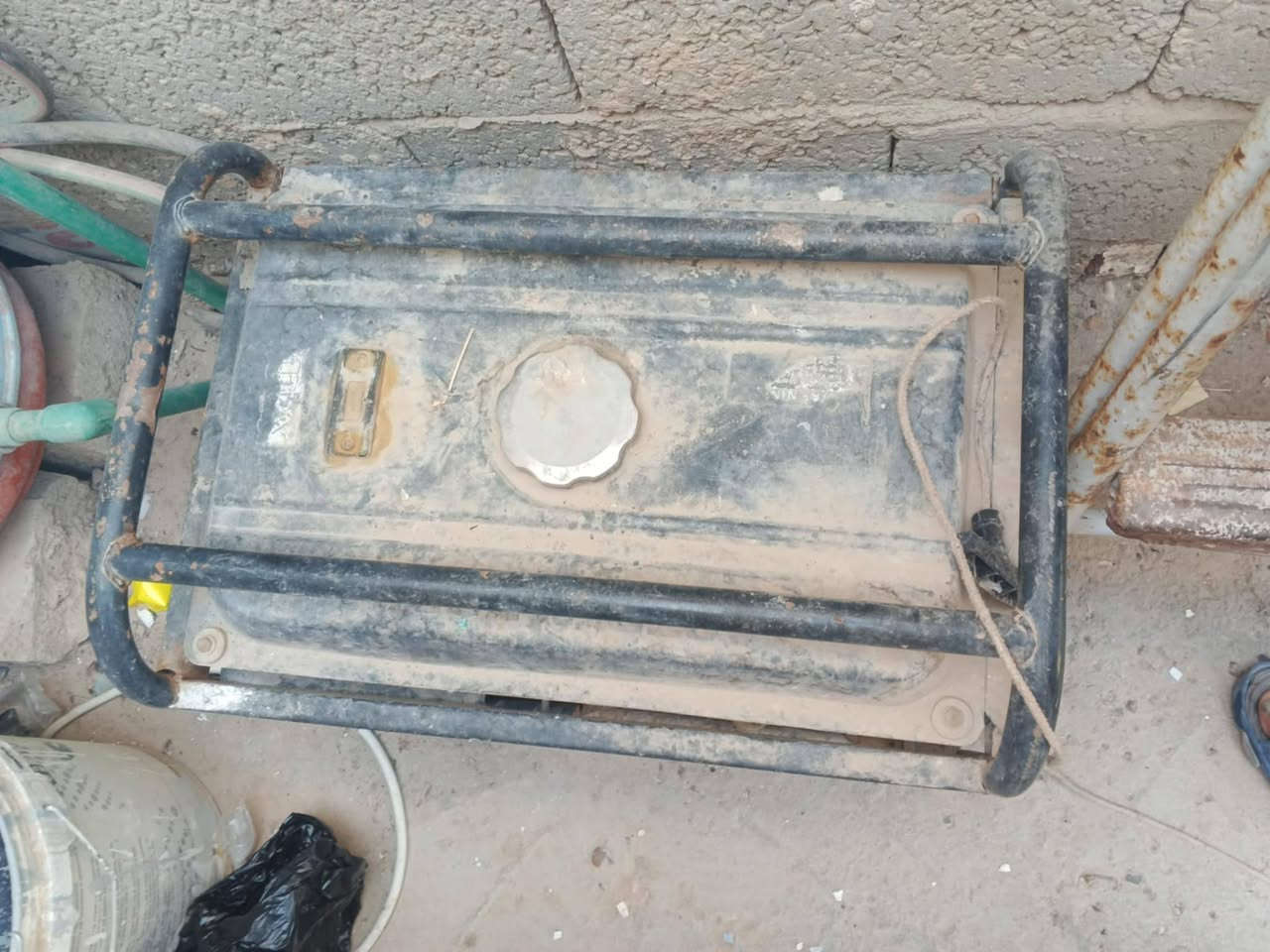 اسلام عليكم
مولده كوريه اصليه ماداخله تصليح.100 الف
كونفيره نضيفه كلش نقص شباك بس 60الف
غساله بيه كسر بالكفر شغاله كلشي مابيها غسل وتنشيف 30 الف
مكان كوفه 
***********
