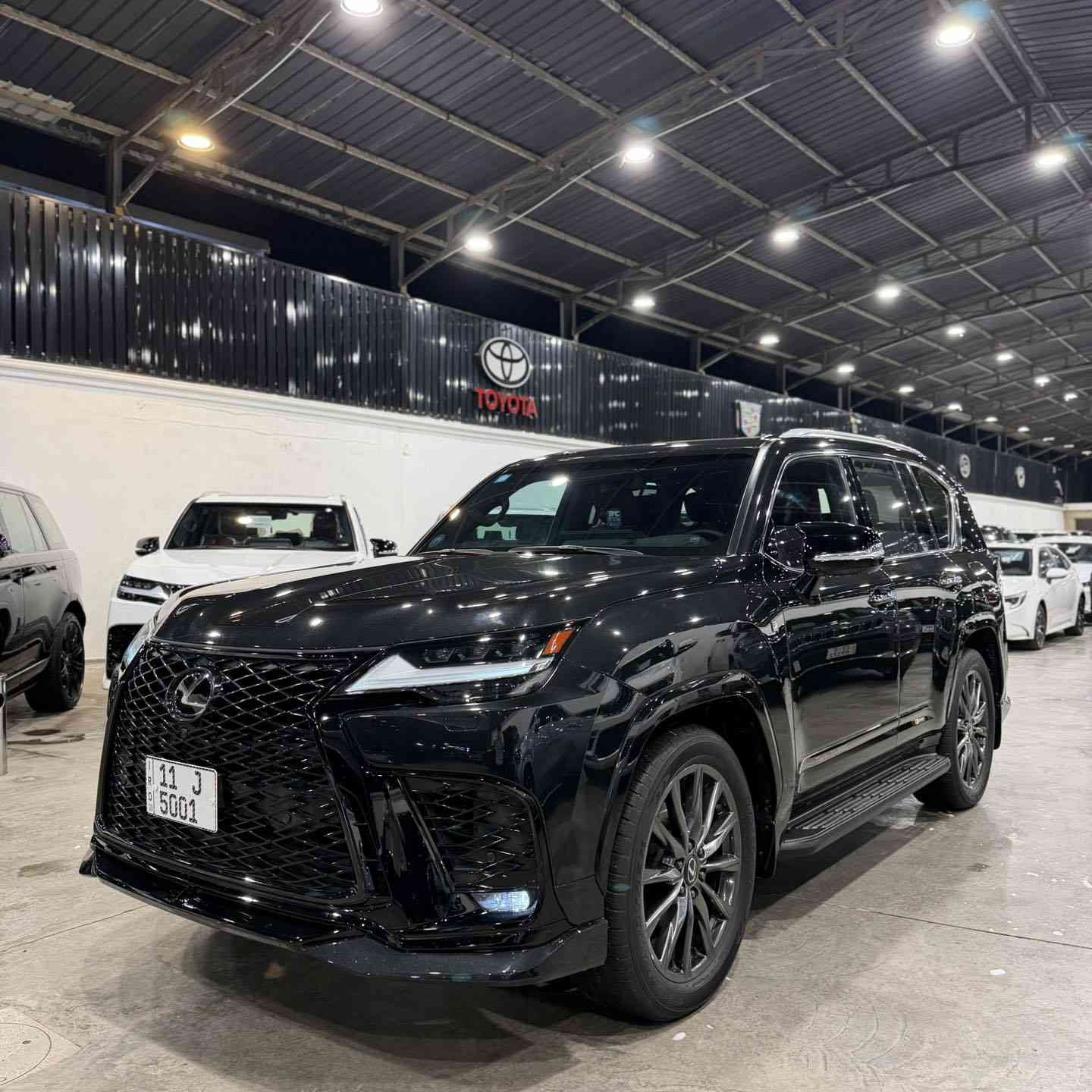 �🔥 لكزس 2024 F SPORT – فئة F1 وكالة SAS

قمة الفخامة اليابانية مع الطابع الرياضي المميز ✨
سيارة تجمع الأداء القوي مع أعلى درجات الرفاهية.

🔹 وكالة SAS
🔹 فئة F SPORT F1 (أعلى تجهيز)

أبرز المواصفات:
✔️ نظام صوتي محيطي فاخر 25 سماعة 🎶
✔️ شاشات خلفية للركاب
✔️ أبواب شفط كهربائية
✔️ داخلية رياضية فاخرة بتفاصيل F SPORT
✔️ تقنيات أمان ومساعدة قيادة متطورة
✔️ تصميم هجومي وهيبة لكزس المعروفة 👑

سيارة تجمع الفخامة، القوة، والتكنولوجيا في مستوى واحد 🔥

📍 متوفرة لدى
شركة علي الشيباني لتجارة السيارات
بغداد – الكاظمية – جكوك قرب مرور الكاظمية

📞 ***********-***********

#لكزس #Lexus2024 #FSport #علي_الشيباني #سيارات_بغداد #عروض_سيارات
