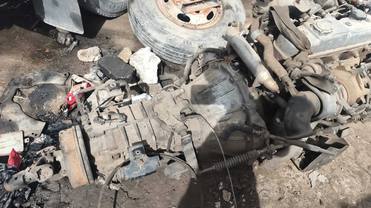 السلام عليكم مكينه ازوزه سكليتر كهربائي للبيع ***********‬‏
