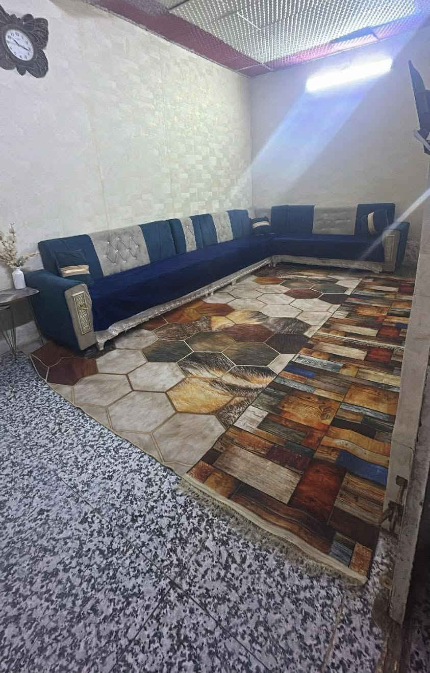 السلام عليكم بيت للبيع بمساحه 350 عقد 117العنوان بغداد  قرب تقاطع النهروان 9نيسان قرب ماركت ابو علي يبعد عن الشارع العام 150متر
يحتوي على

حديقة كبيرة

استقبال  

غرف عدد 1

صحيات عدد1

مطبخ حجم مناسب

صاله 

وسقف البيت ساندويش

خدمات كامله وشارع تبليط 

سعر البيت 60وبي مجال ان شاء الله

السلام عليكم بيت للبيع بمساحه 350 عقد 117العنوان بغداد  قرب تقاطع النهروان 9نيسان قرب ماركت ابو علي يبعد عن الشارع العام 150متر للاستفسار *********** واتساب
