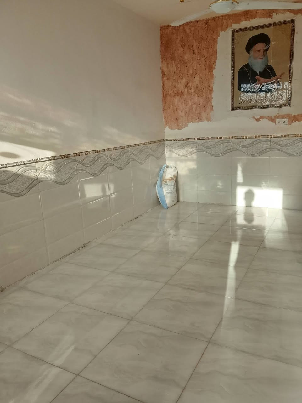 وافق سلام عليكم مشتمل 150طابو زراعي غرفتين وصاله ومطبخ وستقبال خدمات جاهز للسكن شارع 30السايدين بلفرع يبعد عن تبليط 70متر مكلف ***********
