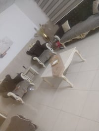 السلام وعليكم غراض للبيع نضيفات كلش وتساب 07772128889