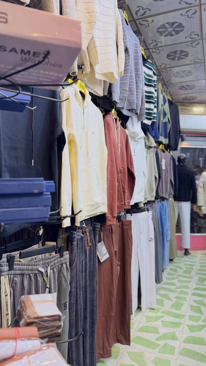 ازياء الأسد للالبسة الرجالية💙
خصم 50% لمده أسبوع واحد 🔥 
الخصم داخل المحل وايضآ توفر صيفي  💙
عنوان المحل حي الجمهوري قرب دكتور محمد جاسم الطائي 
اوقات العمل من 8 صباحاً الى 1 ليلاً 💙
رقم الهاتف ***********
***********
