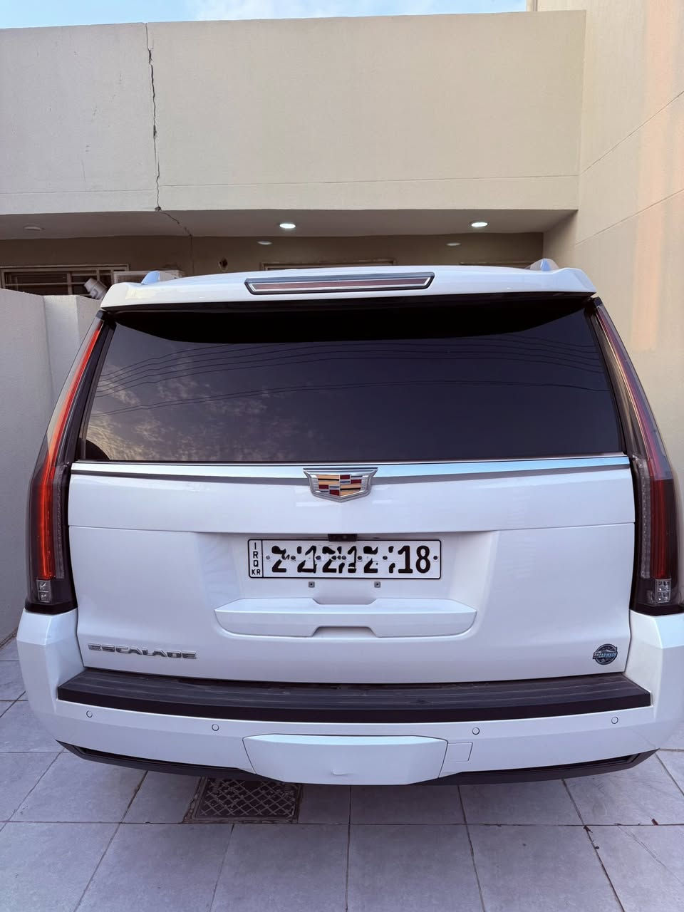 السلام عليكم كديلاك 2019 فول مواصفات السياره كلين بدون ضرر ماشيه 110 قبل لزياده السياره مابيه نقص سعر 420 بيه مجال. ‭0782 272 0328‬
