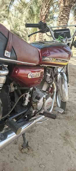 للبيع دراجه اربعه گير موديل 23 اوراق سكنر كفاله عامه مامفتوح بيه برغي سعر 625 وبيه مجال مكان شاميه  اتصال على هاذه ***********
