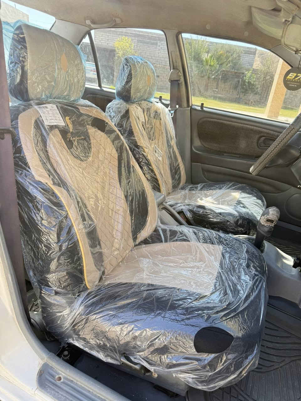 بروتون موديل ٢٠٠٤ اوتوماتيك
بدون صبغ بدون ضرر 
رقم صلاح الدين الماني 
سياره جديده وجاهزه 
***********
***********
