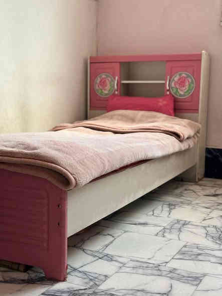 للبيع غرفه نوم تركي اخو الجديد السعر ٣٠٠ بي مجال الشراي يتصل *********** نجف النجف
