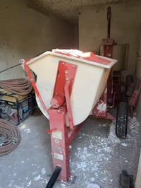 معدات للبيع (أمريكي ) بغداد  07737502972