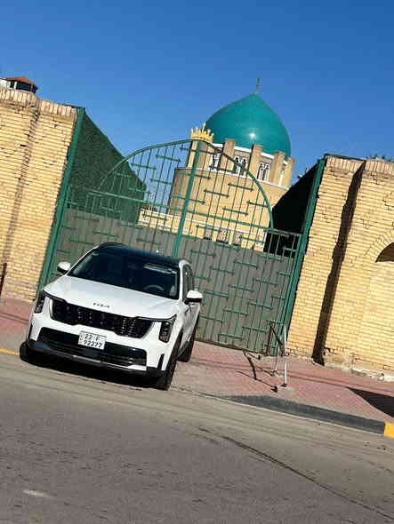 سورينتو ٢٠٢٤ خليجي لون ابيض مكينة ٤ سلندر ٢٥٠٠ رقم اربيل بانوراما بصمة ٧ راكب ٣ قطع تبريد حساسات امامي خلفي شاشة متصلة كير ماوس كشنات كهرباء مخمل واني مغلفهن جلد والارضية ايضا مغلفة جلد ماشية ٢١ الف كيلو السيارة مكفولة وبدون اي نقص السعر (٢٨٥) وبيهة مجال مكانهة بغداد حي الجهاد للاستفسار (***********) ابو ليان
