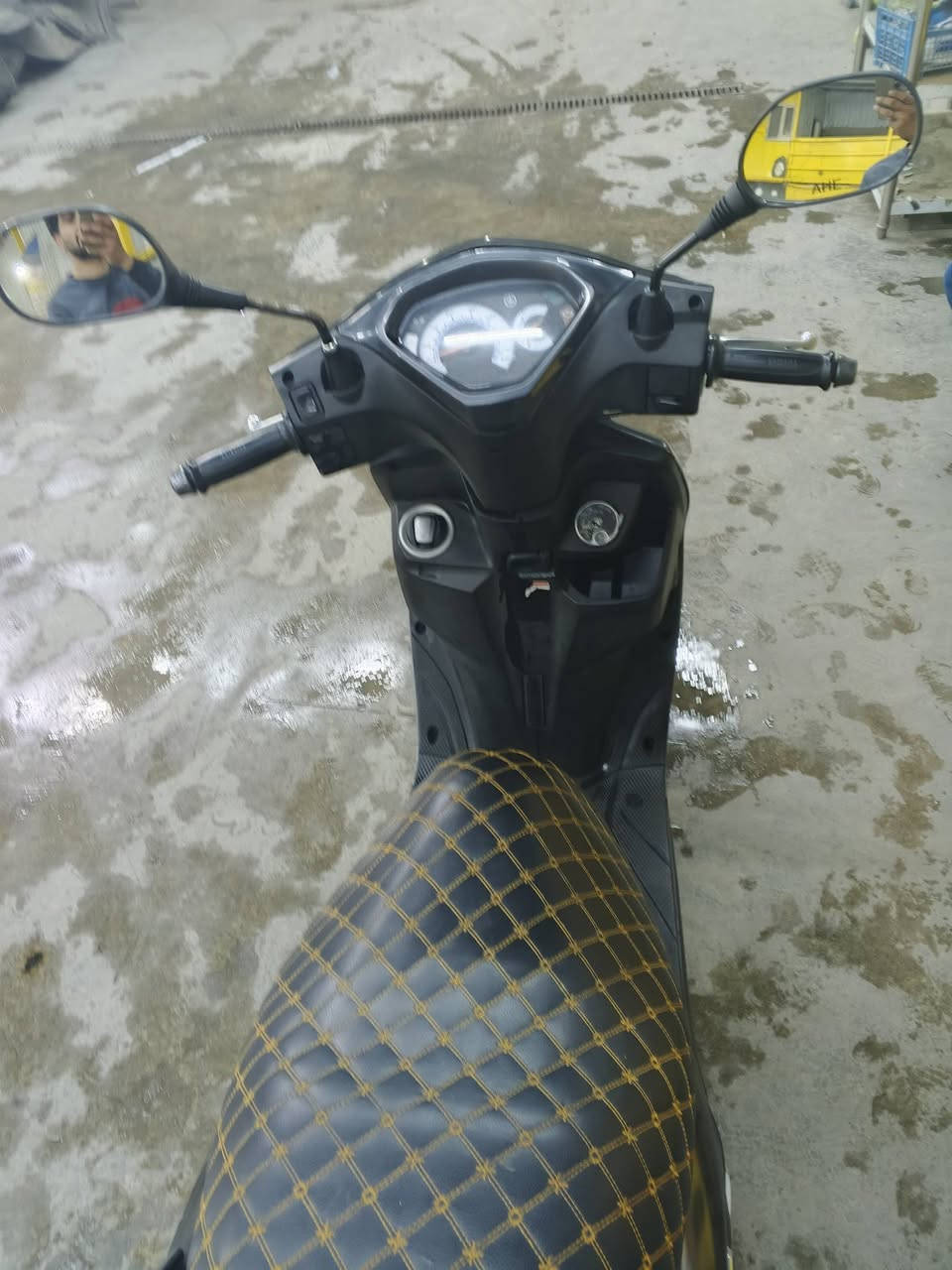 سلام عليكم اكزز حديث خطين قبق نفخ للبيع ما مفتوحه برغي منه صار شهرين منزلهه من الرنبه واحد 300 وبيه مجال الي مايعجبه السعر لا تكسر بحلال العالم اعبر المنشور *********** مكاني بغداد
