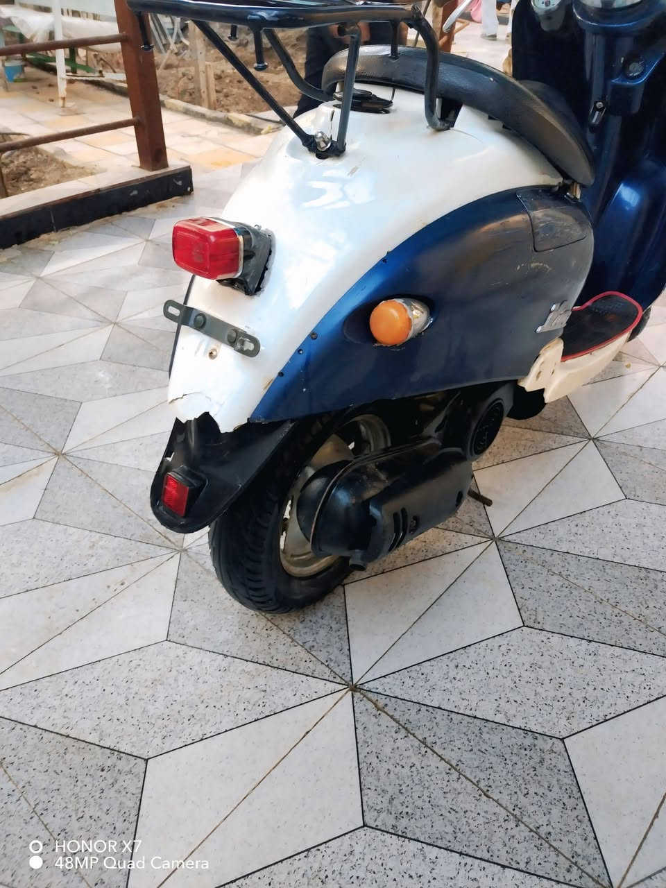 للبيع كهربائيات كلها شغاله هندر  لايت بك لايت وسلف عوزه بس باتري  السعر 250  /وبيه مجال لشراي ***********
