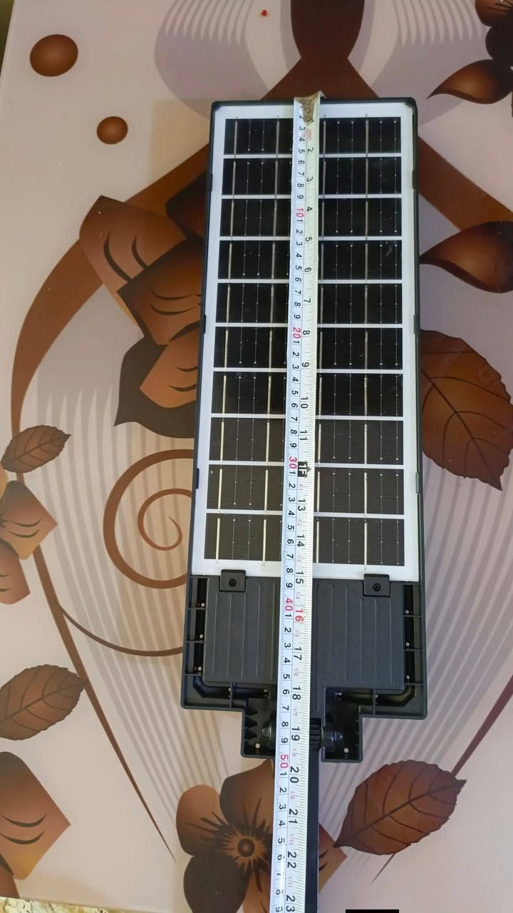 لد طاقه شمسيه حجم كبير  بعده بالفلينه بي حساس صوت يشتغل نضام صوت ونضام ثابت السعر 25 مع التوصيل
***********
