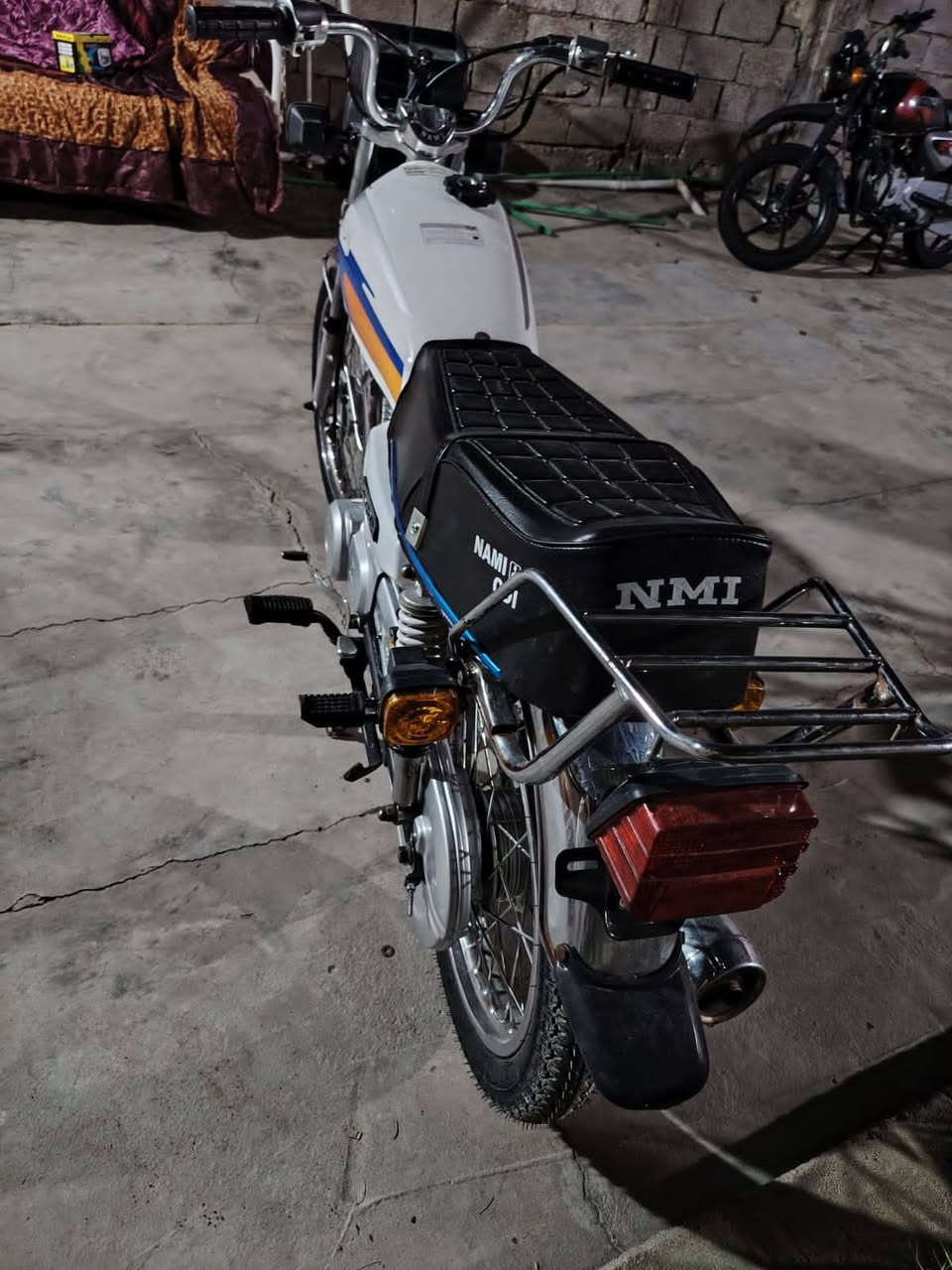 السلام عليكم دراجه إيراني تعمير الدراجه نضيفه تخبل الدراجه كلك ومكفوله عشائريآ التوصل عله هذه الرقم ***********
