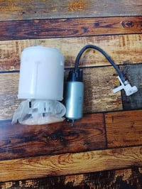 حبايب عندي فيت بم مع فلتر بانزين غير مستعملات جدد للبيع رقم التلفون ٠٧...