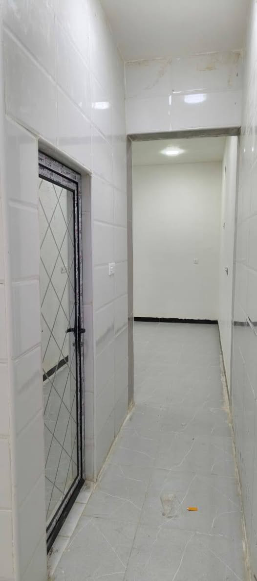 السلام عليكم
دار للبيع المساحه ١٠٠م خلف شارع ٢٠ مباشرتاً رقم القطعه ٤٢٣١
قرب مدرسة سامراء
البيت جاهز وجديد غير مسكون هسه خلصو منه العمال
رقم الهاتف *********** بي واتساب
