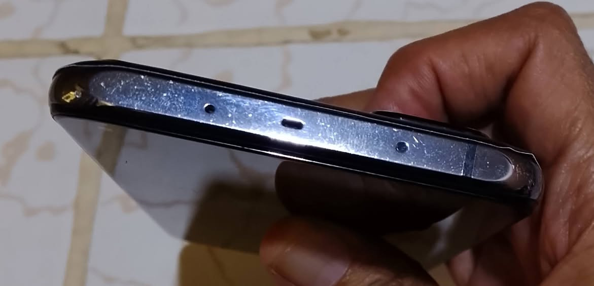 شاومي mi10t 
جهاز غني عن التعريف 
رام 11
ذاكرة 128
معالج سناب دراكون 865
بطارية 5000
شاشه 144 هرتز
ببجي وباقي الالعاب 90 فريم
مامفتوح وشرط الفحص
جهاز نظيف
فقط ظهر مكسور ومغلف وبيت السيمكارت ضايع سيمكارتات شغال شرط بس بيت السيمكارت ضايع
الباقي كلو شرط
بيع او مراوس


**إذا كنت صاحب هذا الإعلان وتريد حذفه لأي سبب، رجاءا أرسل رسالة إلى الدعم الفني**