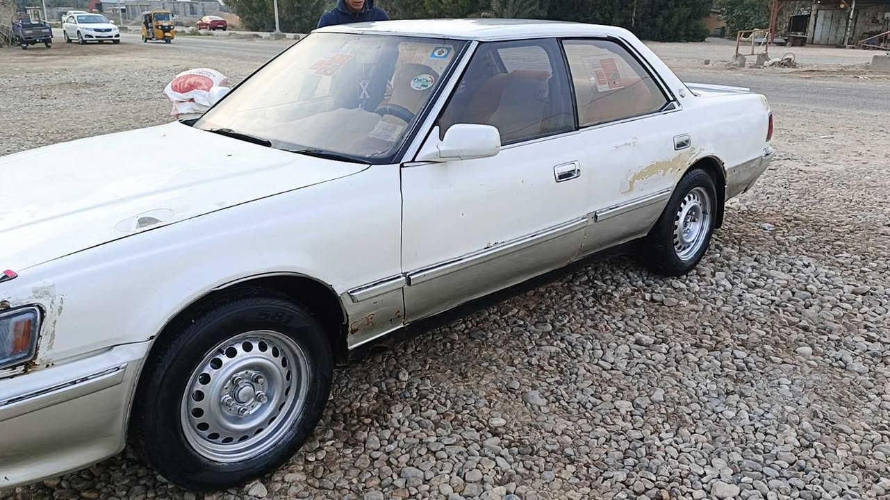 للبيع او للمروس
سياره نوع مارك شيزر عظم جاهزه كير محرك كهربيات تخم تير نقصه حداديه
سعره ٣٥ وبيه مجال
***********
