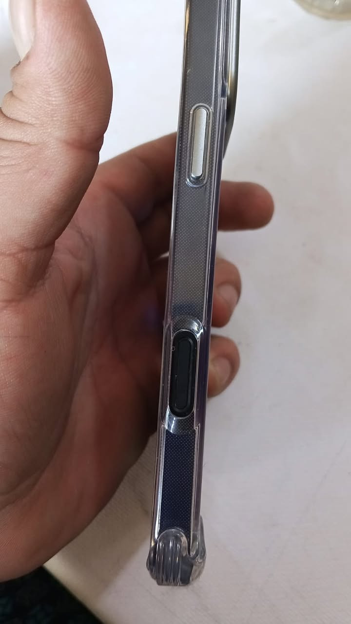 ايفون 16 برو ماكس
ذاكره 256
بطاريه 94
مبدل اشياء كلها اصلي مثل ما موجود بالصوره نظافه ممتازه 
للبيع 900 الف بغداد
***********
