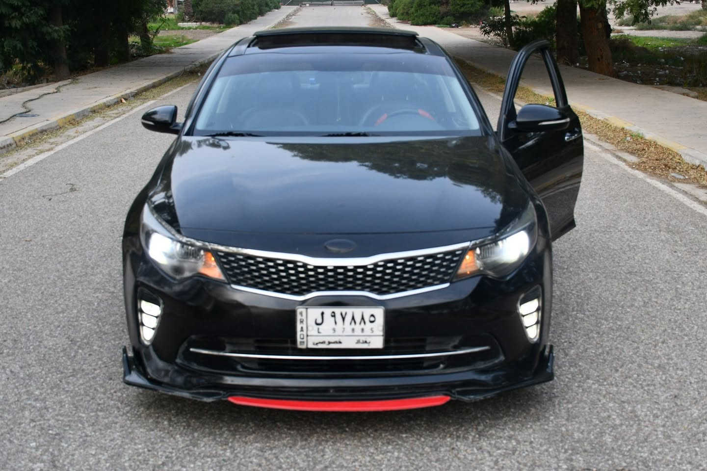 السلام عليكم
* كيـا اوبتمـا2018 فئة S 
* رقـم بغـداد بأسمـي تحويـل مباشـر

 •بانورامـا
•شاشـة 
•كامـره 
•رادارات 
•قيـادة ذاتيـه 
•تحكـم ستيـرن جهتيـن 
•مانـع تصـادم
•كـروز سرعـة 
•اشايـر بالمـري 
•كشنـات جلـد 
ماشية 122 
•كشنـات كهربـاء 
•نظـام سبـورت 
•نظام ايكو 
•حساسـات خلفـي  وبالمـري

•صور الحادث مرفقة بالمنشور 

•السعـر 145 
•للتواصل ***********
•العنـوان/ بغـداد / الدورة حي الصحة
