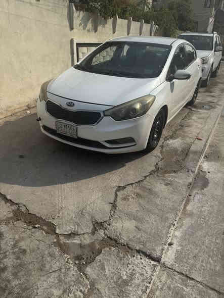 السلام عليكم سيراتو 2016 خليجي بيها صبغ بالجاملغ الخلفي وبيها طخه خفيفه بالباب الوره الصدر شادلها منضومة غاز خير من الله السعر 115وبيها مجال للاستفسار ***********
