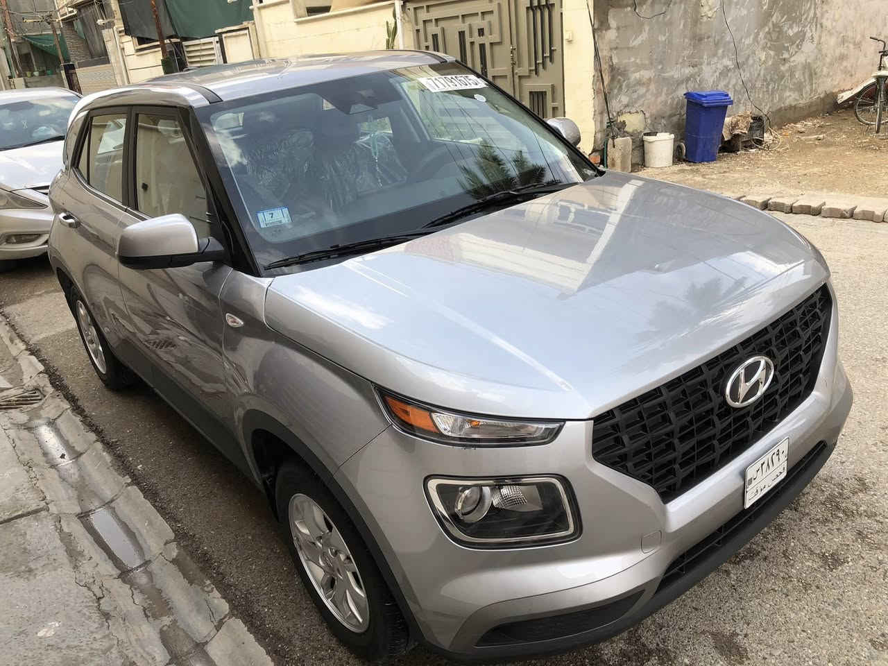 السلام عليكم اخوان فينو موديل 25 ماشية اربعة الاف ضرر ربع بنيد صبغ بنيد فقط السيارة جديدة ودخول جديد رقم فحص بأسمي مكينة 1600 دبل نوزل للبيع سعر 122$ والسعر بي مجال ***********
