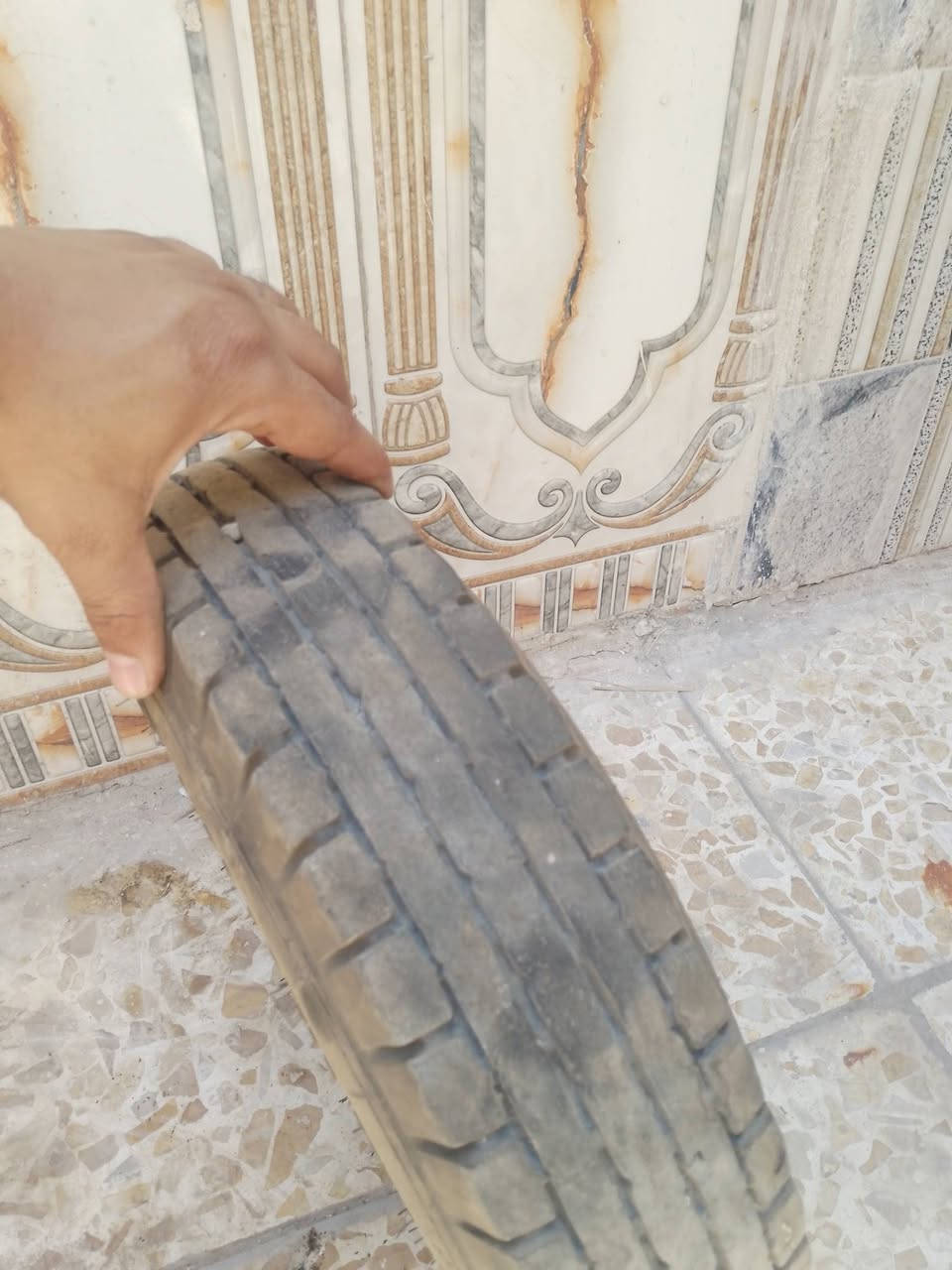 تايرات نظيفة ودرع خلفي وجانبي كلهن 25 بغداد البياع


**إذا كنت صاحب هذا الإعلان وتريد حذفه لأي سبب، رجاءا أرسل رسالة إلى الدعم الفني**