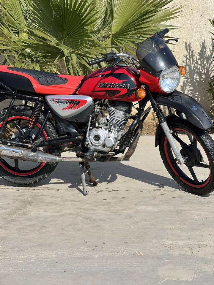 سلام عليكم دراجه بوكسر. 2018
سنويه ورقم بسمي. دراجه جاهزه من كلشي 
كهربائيات كامله.  ماناقصها شي 
تحويل ثاني يوم 
القرنه. الثغر 
موجود واتساب. 
وخط 
***********
