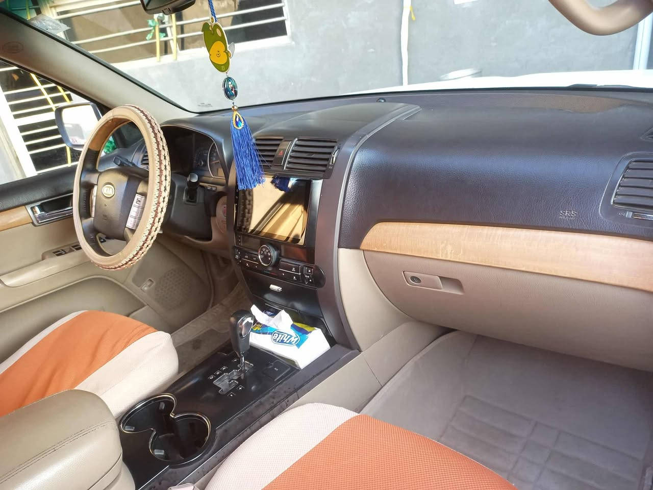 السلام عليكم كيا مهافي لبيع موديل 2012رقم بغداد انكليزي فول مواصفات فتحه وبصمه كشنات جلد خزن ميموري تحكمات ستيرن 2ويل جاهزه للخير ربع ما تصرف عليها بيه جاملغ خلفي صبغ السعر 130وبيه مجال قليل *********** بي وتساب مكان السياره المحمودية ناحيه الرشيد
