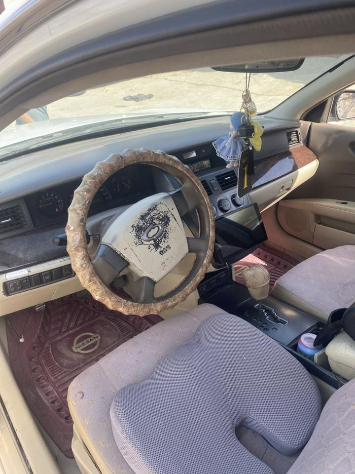 رينو سافران2010 مكينه 4 سلندر.بيها عطل بالمكينه يعني تحتاج(طابوكه)السعر70 بصره.مدينه***********
