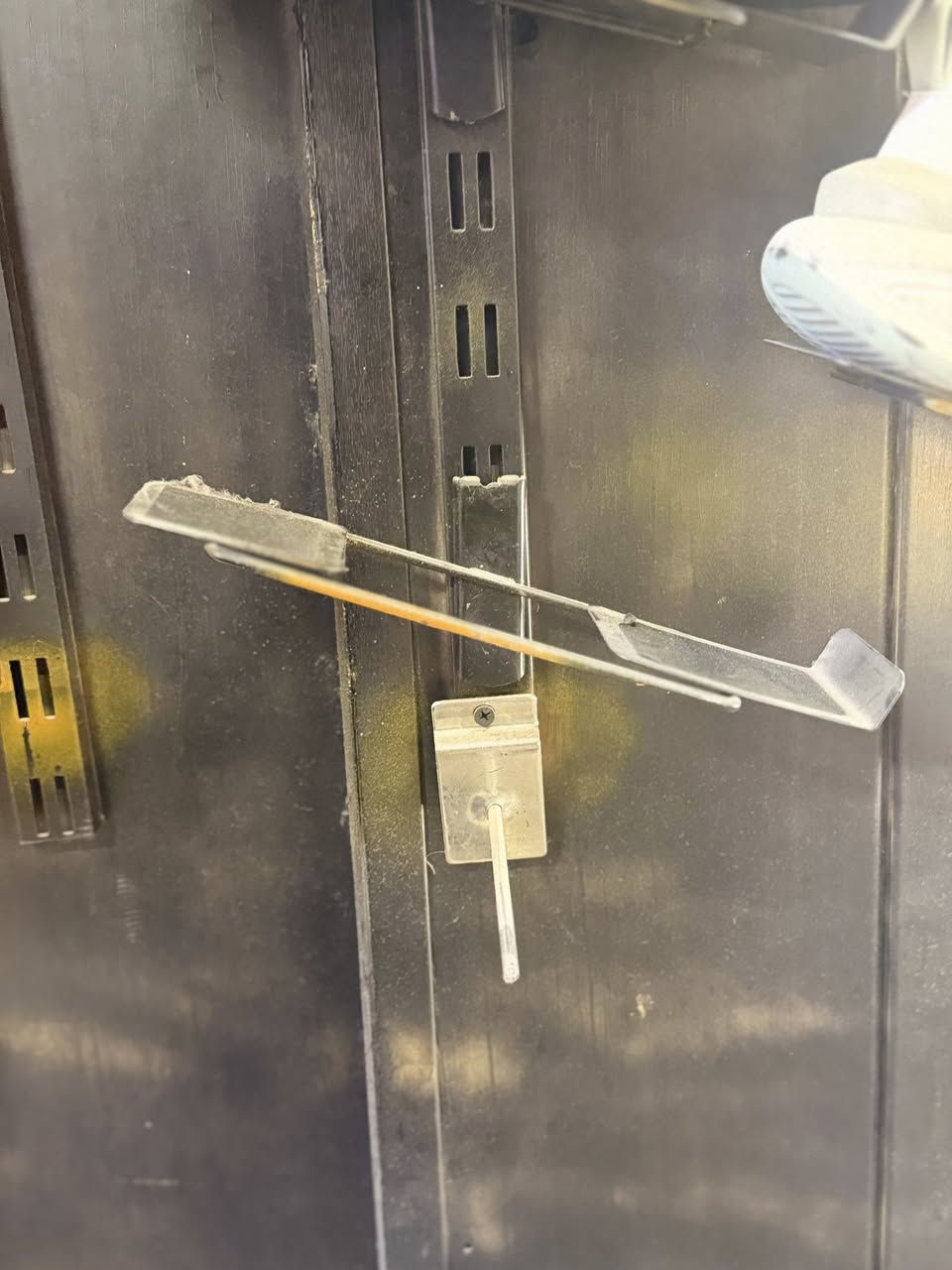 السلام عليكم. ملكانات عدد2 نظيفات بسعر مناسب. + تعاليك 225 قطعه كلهم ماركات  استاند عرض عدد3.   ملكان نص عدد6 و استاند أحذية عدد28 بسعر جداً مناسب. الاستفسار ***********
