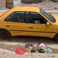 بيجو روى ابيع كوم حديد سياره حلوه وجاهزه محرك كير كشرهه كله مضبوط سنوي...