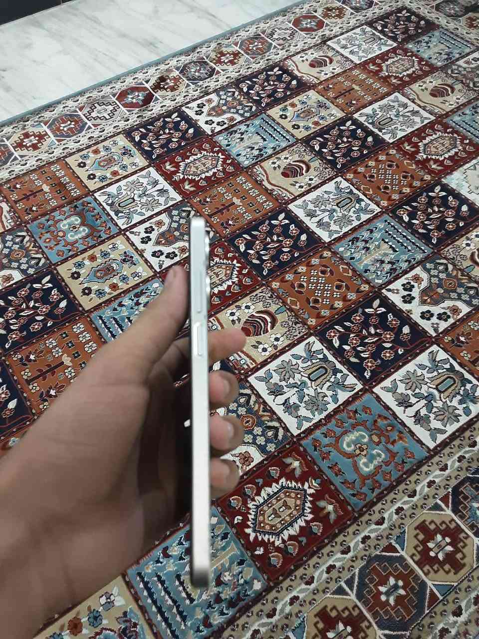 ريلمي 10
ذاكره 256
شريحتين  شاشه 90 هيرتز اموليد
كامره 50 ميكا بطاريه 5000 ملي 
معالجة معروف G99 مكاني بغداد الجديده رقمي ***********
مراوس بايفون فقط فرق ماعندي متواجد
