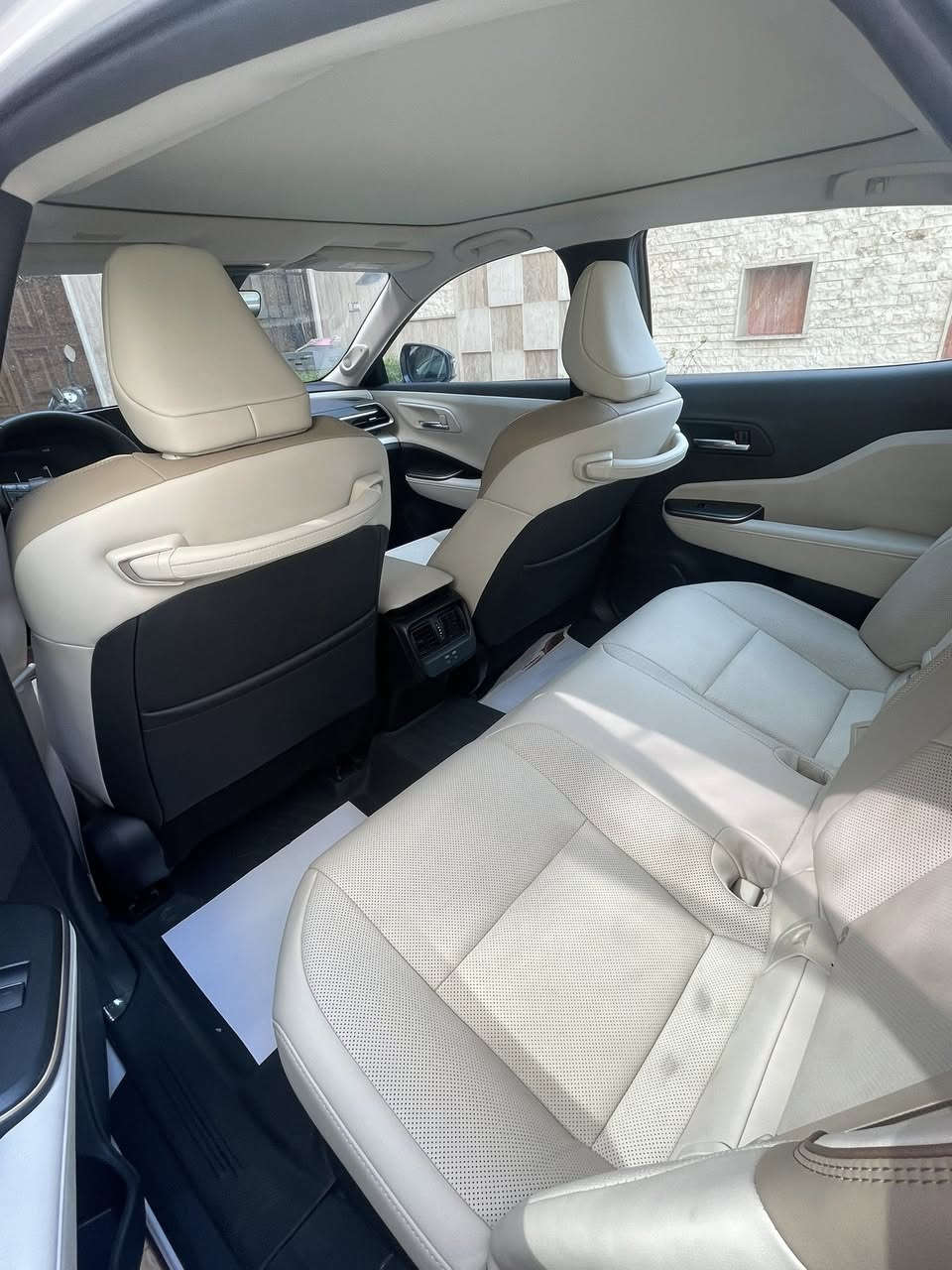 كراون ماجستا 2023  ام ضمان ساز
بعدها زيرو ماشيه9500 الف فول مواصفات 1/1 

محرك 2400 تيربو فور ويل 

لايت ناصي عالي متحرك 

رادار امامي وخلفي 

نقط عمياء 

ويل 21 

تدفئه تبريد كشنات و تدفئه ستيرن 

فور ويل 

توقف ذاتي 

تنبيه خروج عن المسار 

كامره اماميه وخلفيه و 360 

حساسات 360 

ابواب شفط 

ستاره خلفيه 

كراسي خلفيه كهرباء 

السياره بعد بيها هوايه مواصفات 

وبعد اكثر مواصفات 

سعر عند الاتصال

***********
