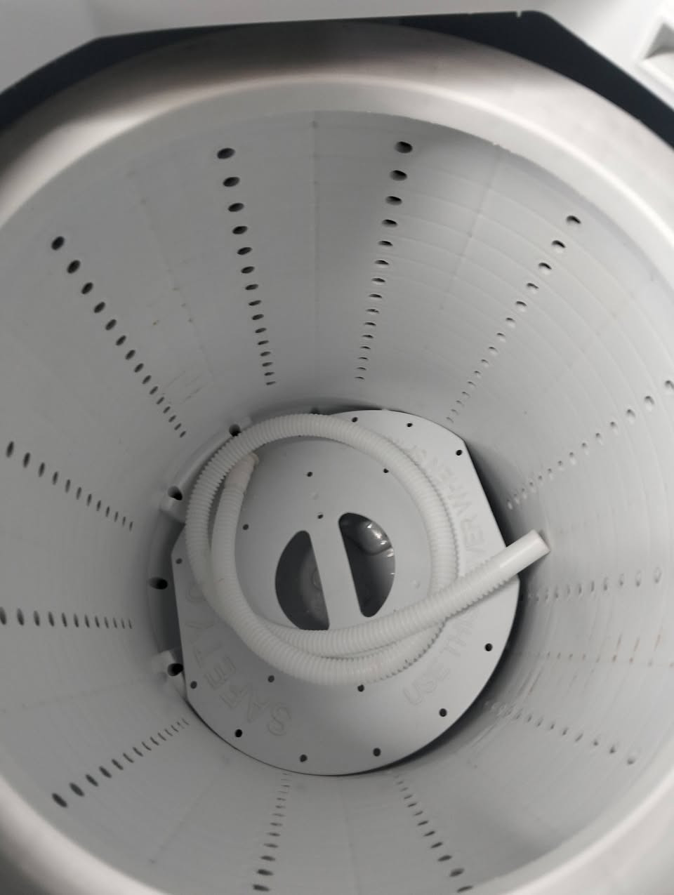 غسالة هياشي جديدة السعر اب 110 ألف ***********
