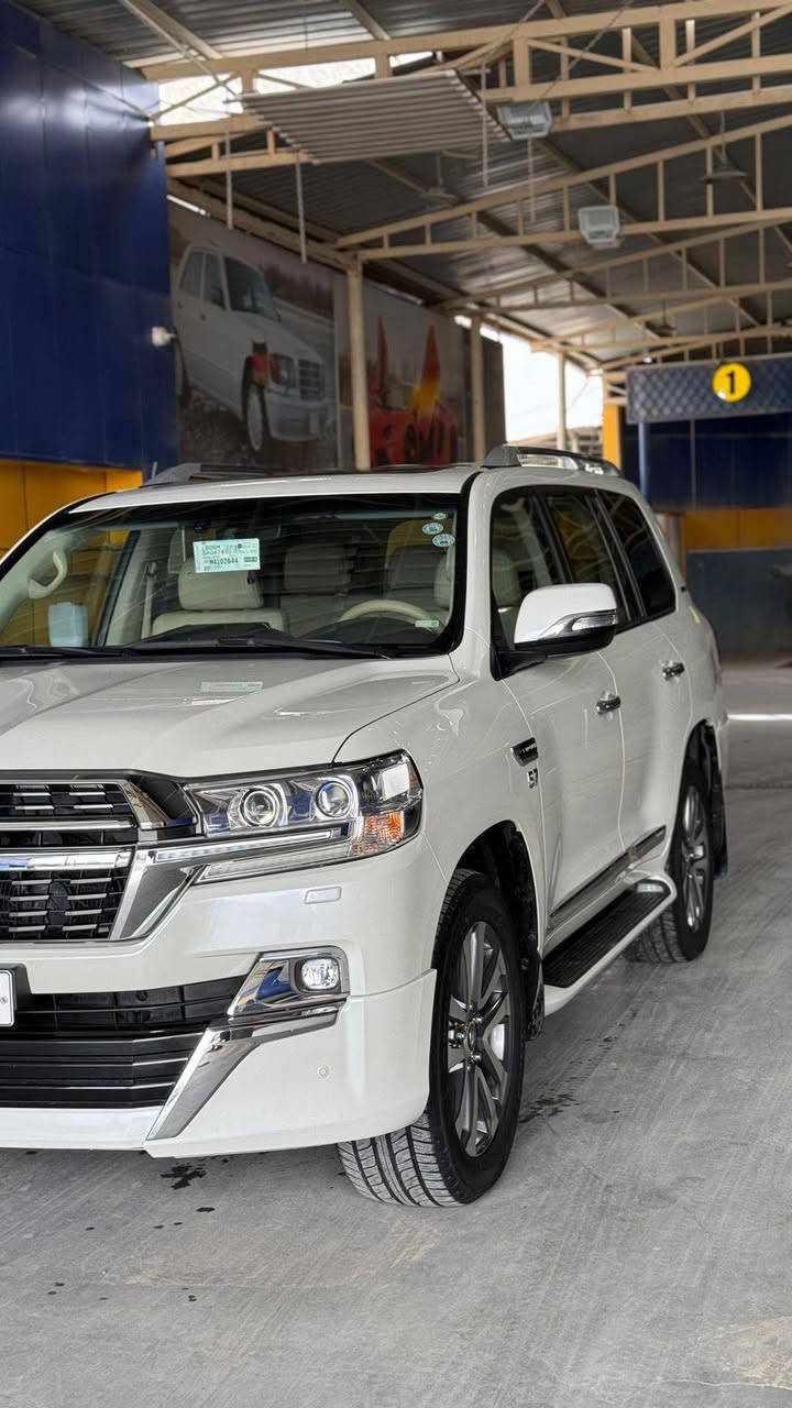 لاندگورز موديل 2021 Vxs
سيارة جديدة ماشية اقل من 40 الف
فول فول مواصفات شاشة كبيرة لمس كاميرا 
حاسة رادارات كشن جلد كشن كاراباي بصمة 
 تشغيل عن بعد تحكمات ستيرن بلتوس اوكس
 كار بلي أوتو ستوب للتحذيرات تبيرد مركزي
 تحديد سرعة محرك 8 سلندر
محرك كير واير بشرط مامفتوح 
سيارة حيل نظيفة كلشي عل بلاد جديد 
سنوية هزة كلشي جديد مدفوع لـ
باسمي السنوية بشرط تحويل وغرامـة
سيارة مابيـها دينار مصرف كامل من كل نواحي
ماكو اي ضرر بالسيارة
رقم هاتف ***********
