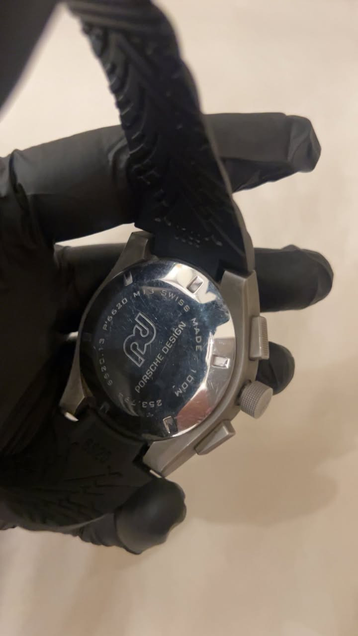 PORSCHE DESIGN”
سعرها 80 
مكاني بغداد


**إذا كنت صاحب هذا الإعلان وتريد حذفه لأي سبب، رجاءا أرسل رسالة إلى الدعم الفني**