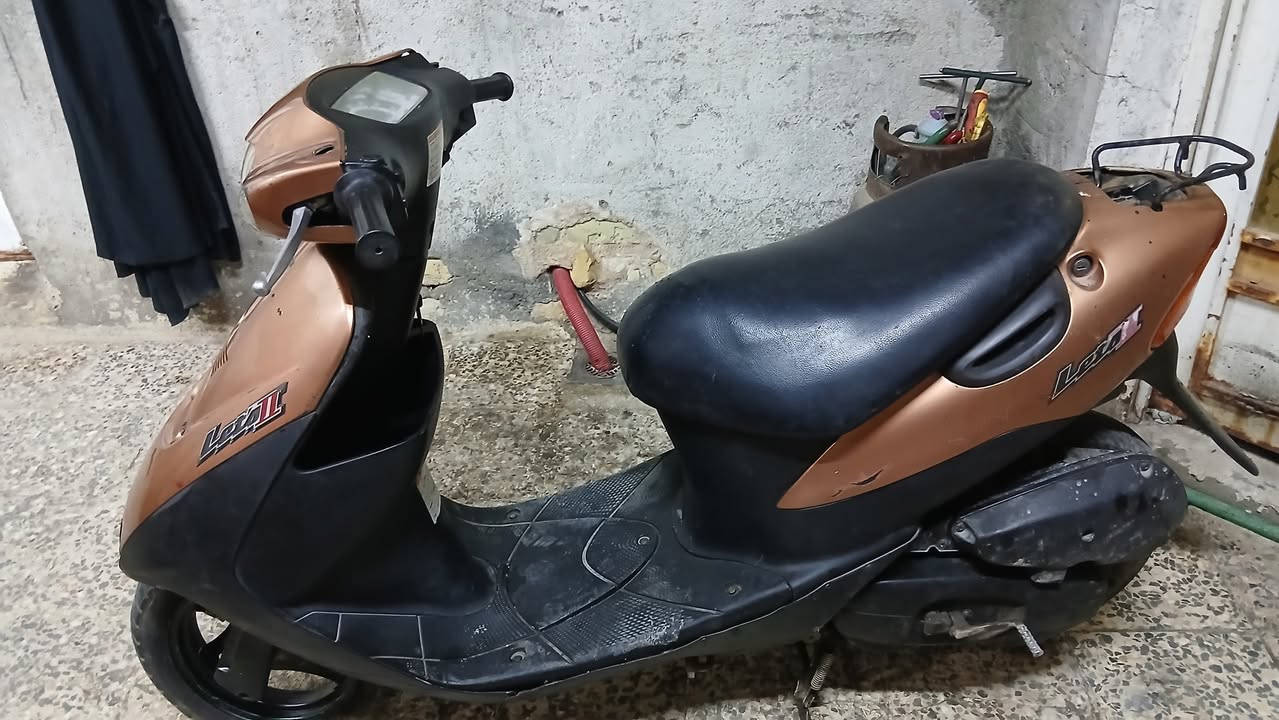 السلام عليكم
دراجه ساسوكي جنطه مجفته بس مره وحده نكره سلف كهربائيات شغاله كلها شغله والسوادات نضيفات السعر ٣٥٠ الف وبيها مجال ان شاء الله للشراي 
موجود واتساب وشريحة ***********
