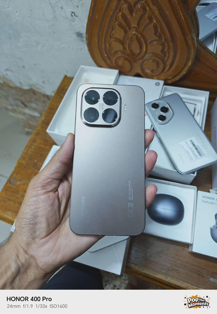 السلام عليكم

 شاومي 17 ألترا الذاكره 512 السعر 1600

 شاومي 15 تي برو الذاكرة 512 السعر 750

هونر 400 برو ذاكره 512 السعر 675

عنوان بغداد الحسينيه
 رقم ***********
