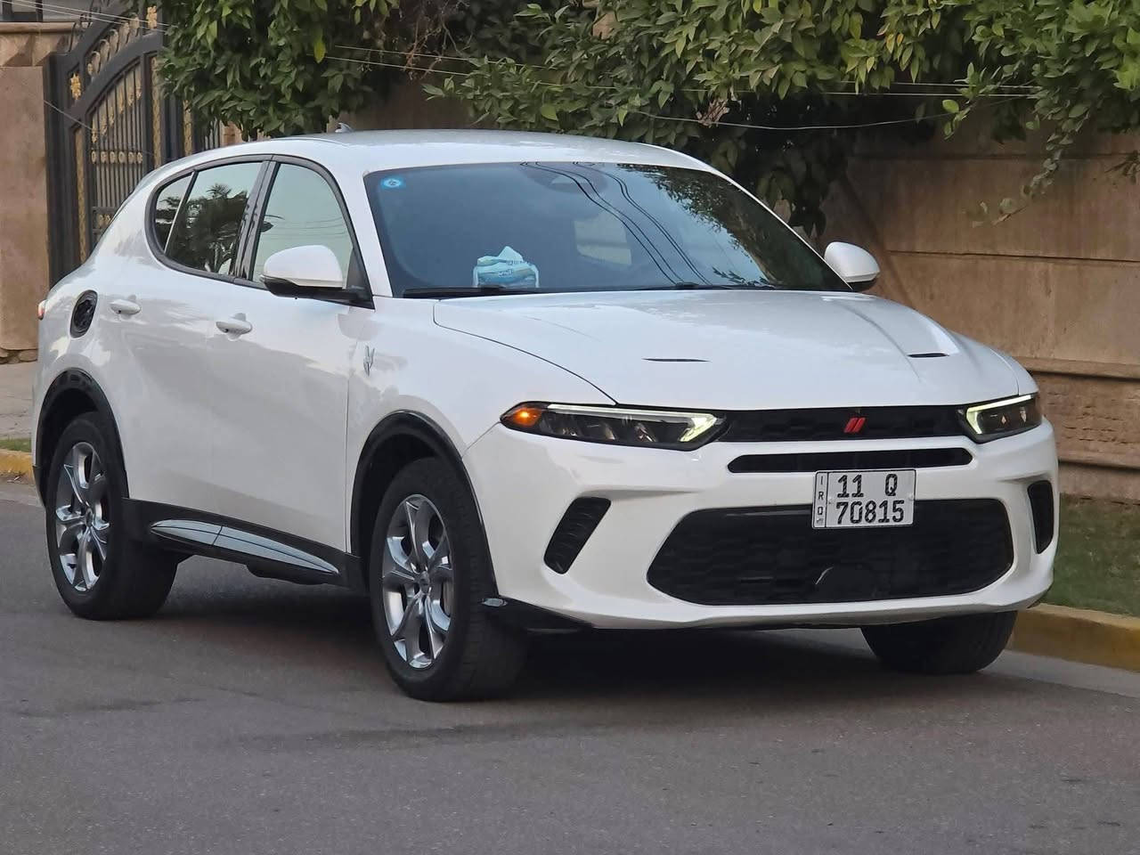 🖤 Dodge Hornet R/T 2024 | رقم بغداد 🖤
سيارة تجمع بين الفخامة والأداء الرياضي، شكل هجومي يخطف النظر من أول نظرة، ومواصفات متكاملة تخليك تستمتع بكل مشوار. إذا تدور على سيارة مميزة ومو منتشرة بالسوق، فهاي فرصتك.

💰 السعر: 160  قابل للتفاوض
🔄 للبيع أو المراوس
📍 بغداد - حي الجهاد
📞 ***********

المواصفات:
✅ كشنات جلد ومخمل
✅ تدفئة كشنات وستيرن
✅ شاشة سمارت كبيرة
✅ كاميرا دوارة
✅ حساسات خلفية
✅ رادار أمامي وجانبي (نقطة عمياء)
✅ تحديد مسار
✅ قيادة ذاتية
✅ مرآة تعتيم ذاتي
✅ شفتات ستيرن رياضية
✅ نظام قيادة Sport
✅ تبريد مناخ منفصل
✅ هاند بريك بصمة إلكتروني
✅ ويل 18 إنج
✅ فچوج دوج أصلية

✅ السيارة ميكانيك، كهرباء، حدادة وتبريد كلها ممتازة وجاهزة للاستخدام.

🔹 حادثها جاملغ امامي ، وصور الحادث مرفقة بكل شفافية

سيارة تجمع الفخامة الإيطالية والروح الأمريكية الرياضية، شكل يخطف النظر

📞 ***********
📍 بغداد - حي الجهاد
