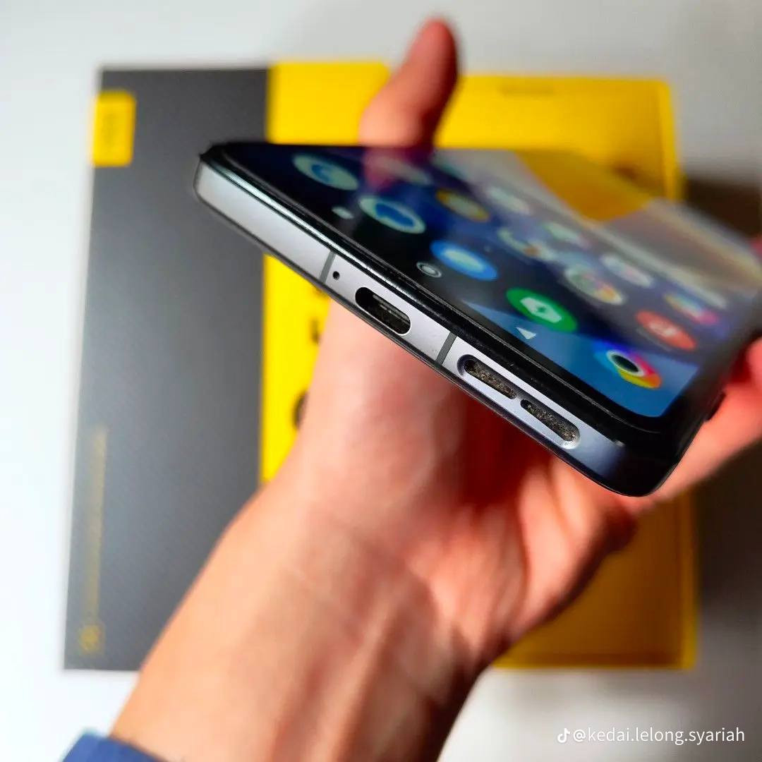 جهاز بوكو f4gt شاحن 120wمستعمل نضعيف كلش للبيع او مراوس


**إذا كنت صاحب هذا الإعلان وتريد حذفه لأي سبب، رجاءا أرسل رسالة إلى الدعم الفني**