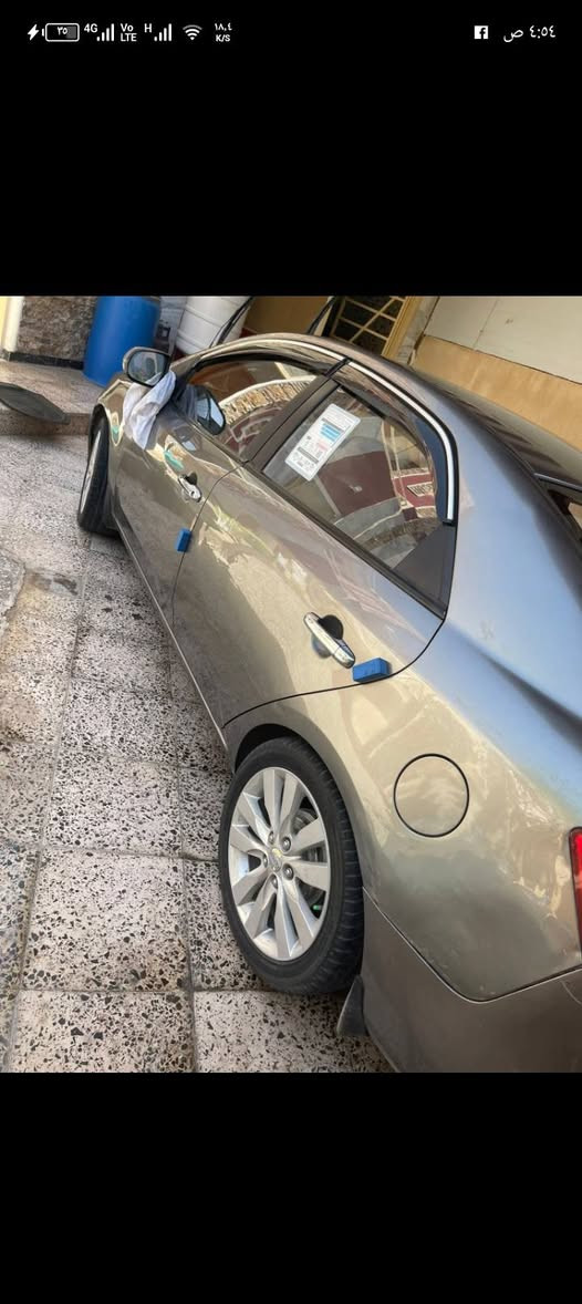 سلام عليكم البيع كيا سيراتو موديل 2012 رقم اربيل سياره بدون حادث بيه فقط قبق جنطه  بدون صبغ سياره جاهزه وكلشي شغال مكان سياره كربلاء سعر 89رقم الهاتف ***********
