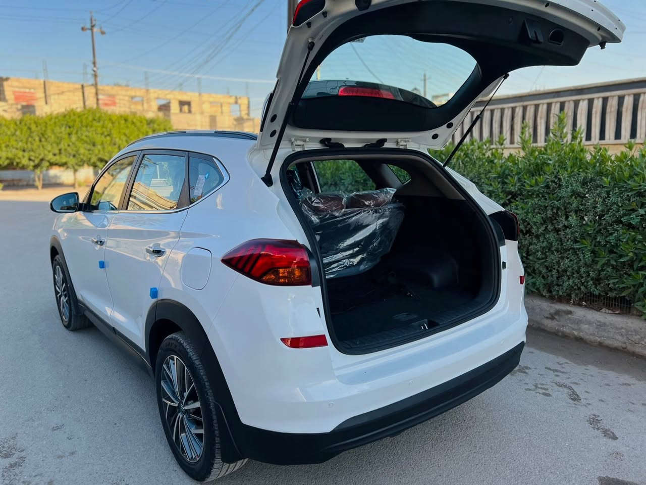 اللهم صلي على محمد وآل محمد
السلام عليكم 
توسان 2021خليحي كوري أصــل فولل للاخير 1/1🔱
كفاله عامه والسونار بلمنشور 
 سنويه مجدد حد2030بسمي تحويل شوكت ميعجبك 
مواصفات كشنات جلد بقلاوة
بــنراما 🔥 
هاند بريك رجل 
تشغيل بصمة  بيبان بصمة 
كشنات امامي2كهربائي 
مري شفط  
3وضعيات قياده نورمل/ايكو/سبورت 
سبير مانازل وضع شركه 
كتلوكات وعده كلها وياها 
محرك كير وضع الشركه  السيآره كربلاء الحسينيه 
سعره 218 $ ***********
