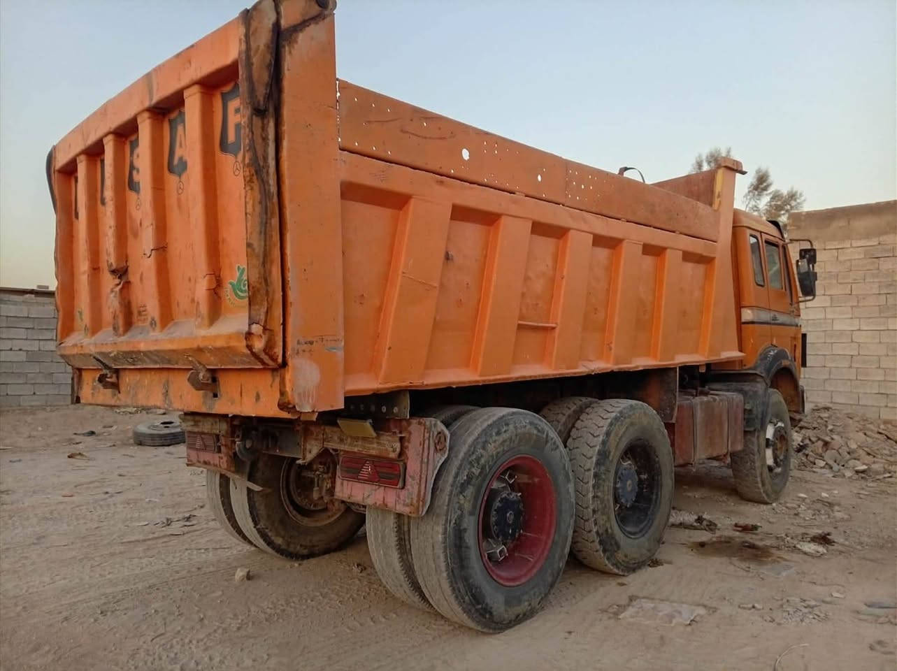 (يالله السلام عليكم) البي للبيع موديل75مكينه 25محسن ام فلسات كير 112برميل مال كصه مجموعة نص جيف دنكير مان  مداورثاني يوم  النجف الاشرف قضاء المناذره الاستفسار ***********
