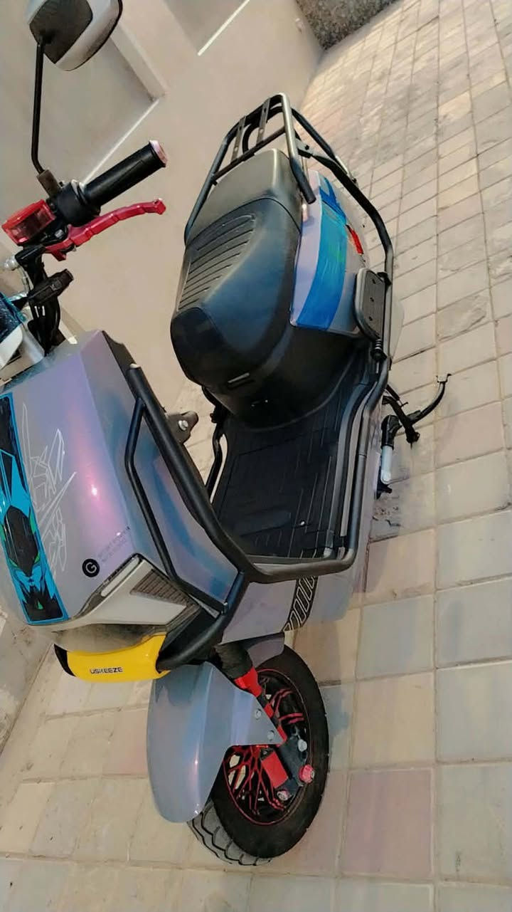 سلام عليكم مطور شحن دبدوب البيع مطور جديد فول نضافه 2025 6بطاريات سرعته100
السعر650وبيه مجال الرمادي سجاريه***********
