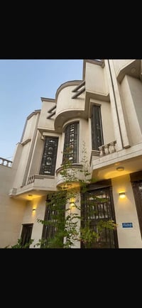 الشموخ • ٣٠٧م • بناء درجه اولى