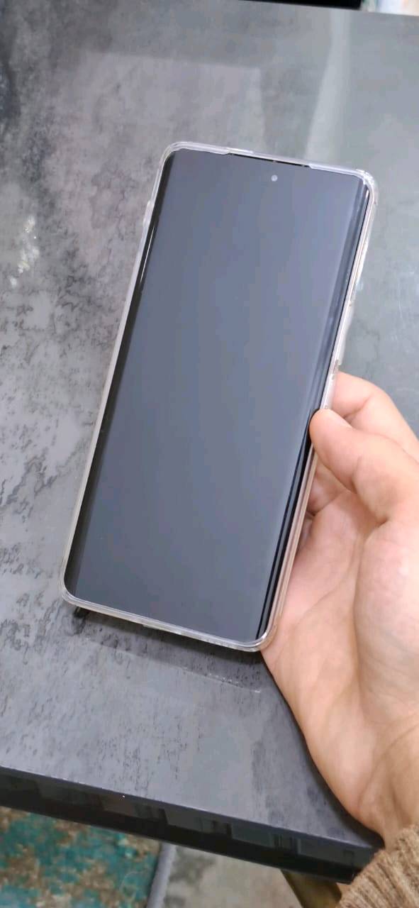 هونر X9C  
ذاكرة 256 رام 8+8
بطارية 6600
سرعة الشحن 66w 
بدون ملحقات ممفتوح ولا مبدل بي شي
السعر : 245$
للتواصل واتساب ***********